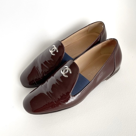 Authentic Chanel Loafers, size 37.5 but fits like a 7 - Picture 1 of 9